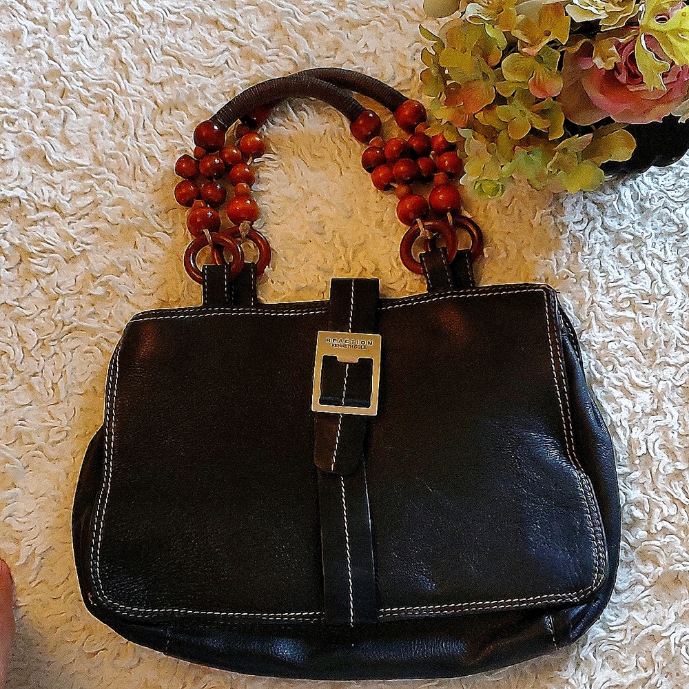 Kenneth cole reaction brand black leather purse beaded handles
